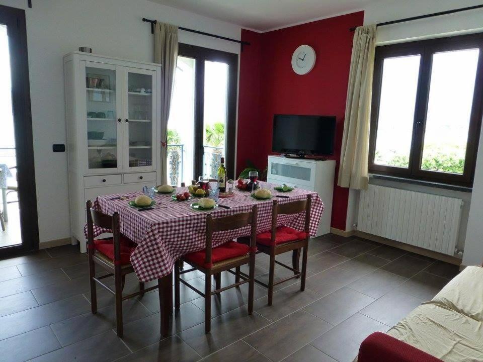 Residence Leggeri Apartments Domaso Kültér fotó